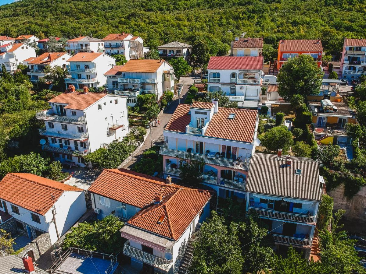 Apartmani Tena Selce Exterior foto